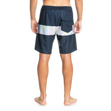 Load image into Gallery viewer, Quiksilver Hlitearch19 Men's Boardshort 19"