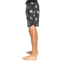 Load image into Gallery viewer, Quiksilver Surfsilk Men's Boardshort 19"