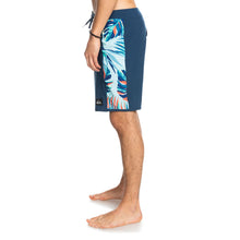 Load image into Gallery viewer, Quiksilver Surfsilk Arch Men's Boardshort 18"