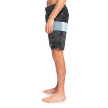 Load image into Gallery viewer, Quiksilver Highlite Arch Men's Boardshort 19"