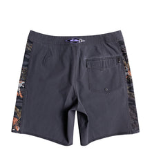 Load image into Gallery viewer, Quiksilver Surfsilk Arch Men's Boardshort 18"