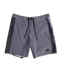 Load image into Gallery viewer, Quiksilver Surfsilk Arch Men's Boardshort 18"