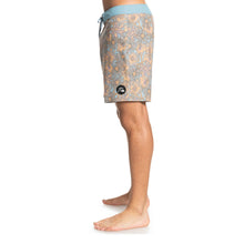 Load image into Gallery viewer, Quiksilver Hsendlesstrip18 Men's Boardshort 18"