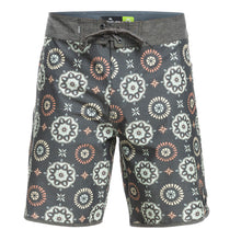 Load image into Gallery viewer, Hempstrscall19 Men's Boardshort 19"