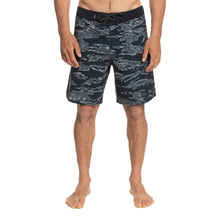 Load image into Gallery viewer, Quiksilver Men's Highlite Arch Boardshorts 19"