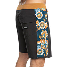 Load image into Gallery viewer, Quiksilver Men's Surfsilk Arch Boardshorts 18"