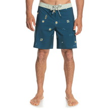 Load image into Gallery viewer, Quiksilver Surfsilk 69 Men's Boardshort 18"