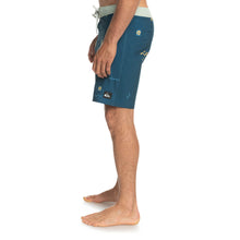 Load image into Gallery viewer, Quiksilver Surfsilk 69 Men's Boardshort 18"