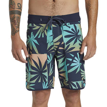 Load image into Gallery viewer, Highlinescallop Men's Boardshort 19"
