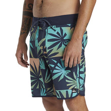 Load image into Gallery viewer, Highlinescallop Men's Boardshort 19"