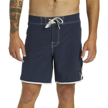 Load image into Gallery viewer, Quiksilver Original Scallop 18 Men's Boardshort 18"
