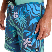 Load image into Gallery viewer, Surfsilk Scallop 18 Boardshorts/ Swim Shorts