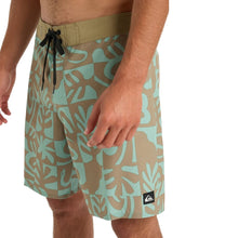 Load image into Gallery viewer, Surfsilk Straight Leg 18 Boardshorts/ Swim Shorts