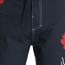 Load image into Gallery viewer, Quiksilver Surfsilk Arch 18 Boardshorts/ Swim Shorts