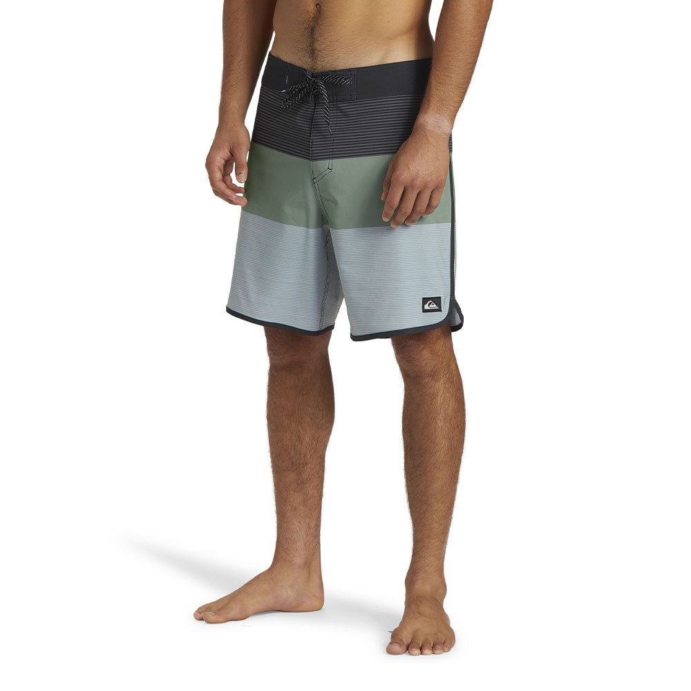 Quiksilver Men's Surfsilk Tijuana Boardshorts 18