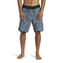 Load image into Gallery viewer, Men&#39;s Highlinescallop Boardshorts 19&quot;
