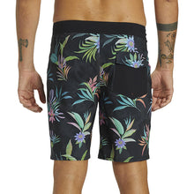 Load image into Gallery viewer, Highln Straight Leg 19 Men&#39;s Boardshort  19&quot;
