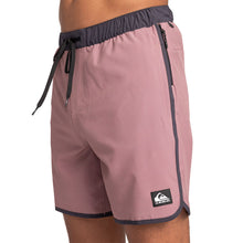 Load image into Gallery viewer, OMen&#39;si Scallop Nb Men&#39;s Volley Short 17&quot;
