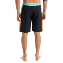 Load image into Gallery viewer, QUIKSILVER Surfsilk Holmes 20 Boardshorts/ Swim Shorts
