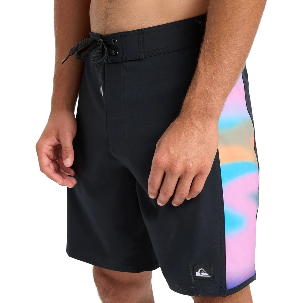 Quiksilver Surfsilk Arch 18 Boardshorts/ Swim Shorts