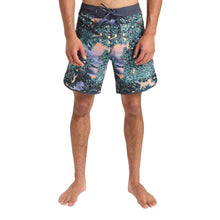 Load image into Gallery viewer, Surfsilk Scallop 18 Boardshorts/ Swim Shorts
