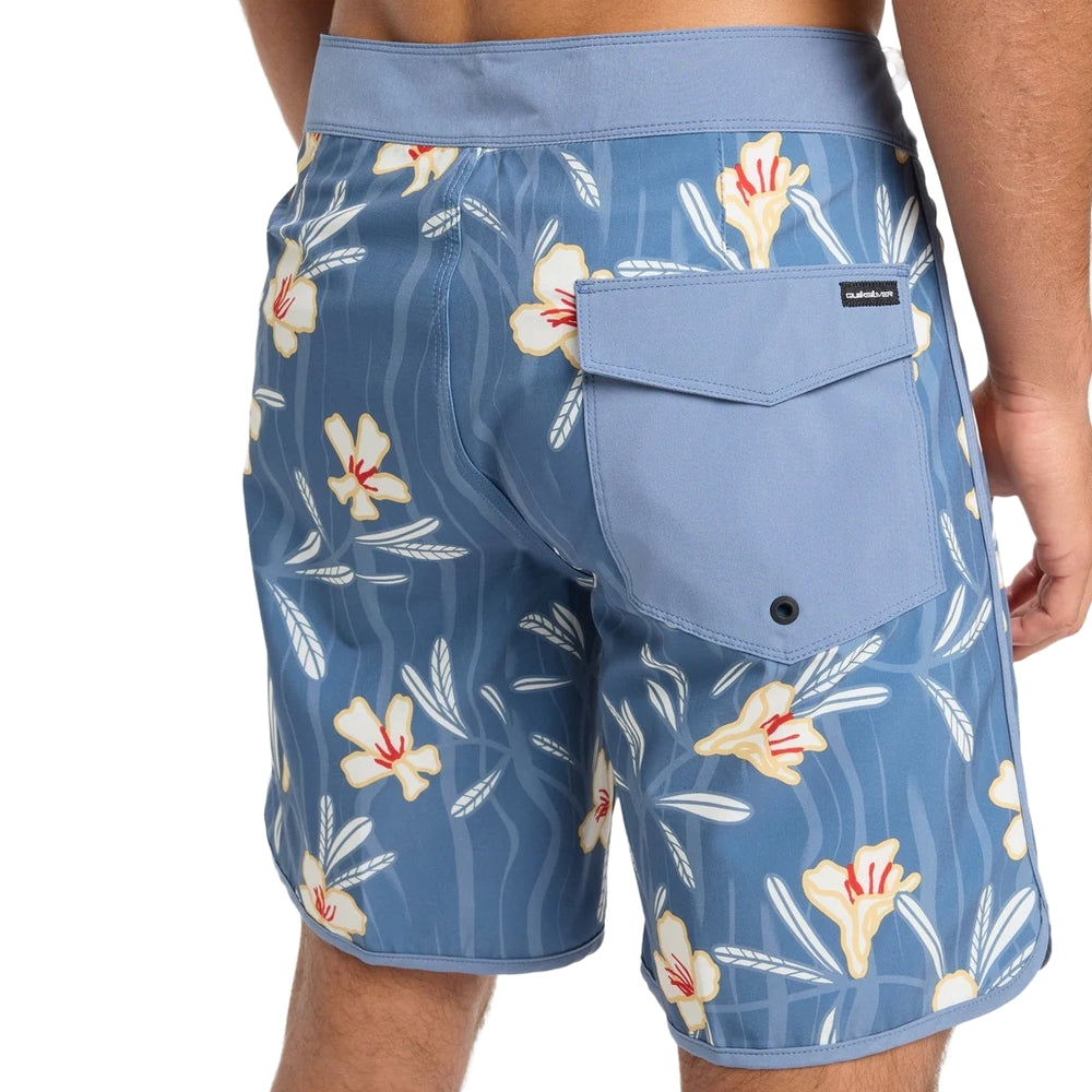 Quiksilver Surfsilk Scallop 18 Boardshorts/ Swim Shorts