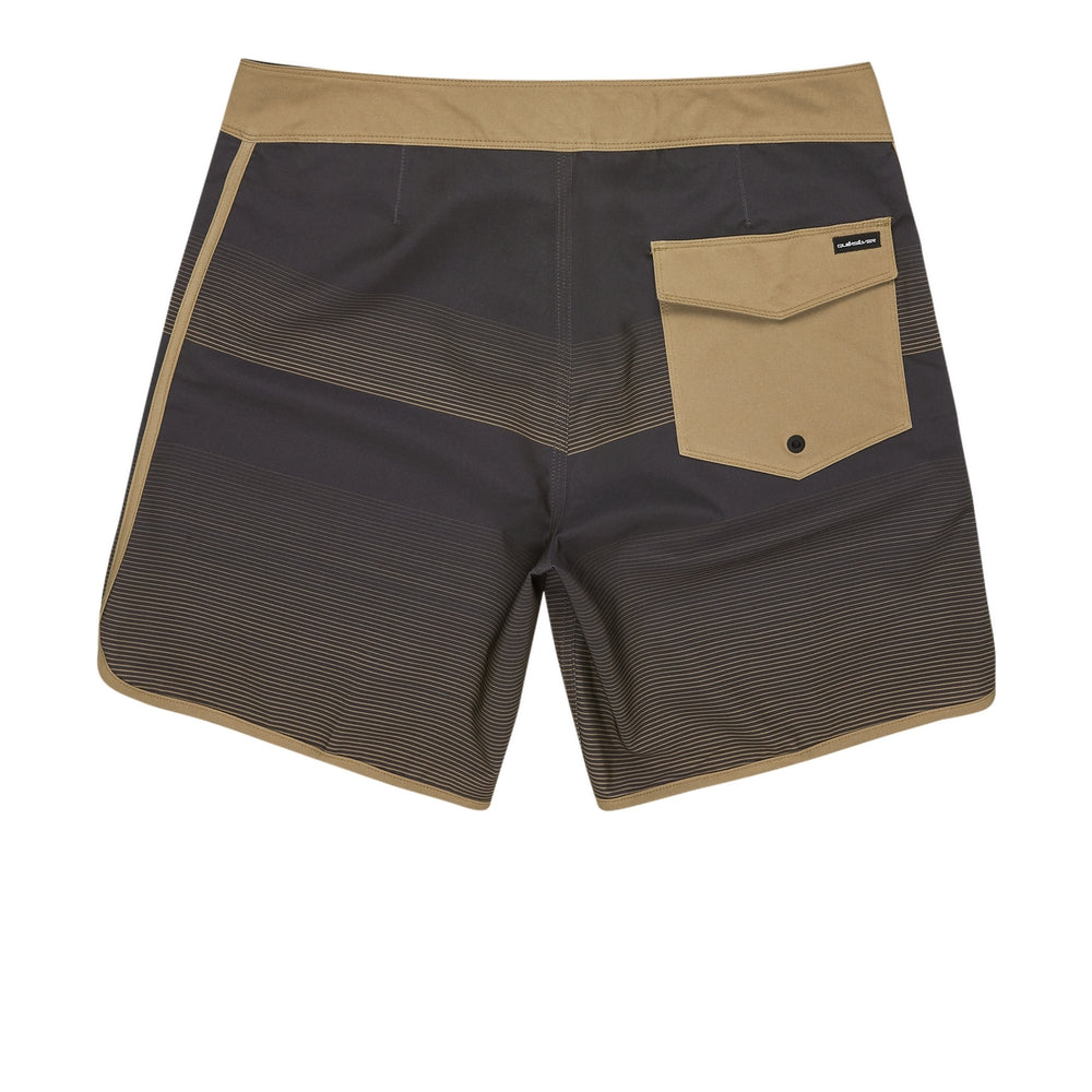 Quiksilver Surfsilk Scallop 18 Boardshorts/ Swim Shorts