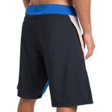 Load image into Gallery viewer, Quiksilver Surfsilk Clicker 20 Boardshorts/ Swim Shorts

