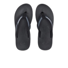 Load image into Gallery viewer, Makua Toe Post Sandals

