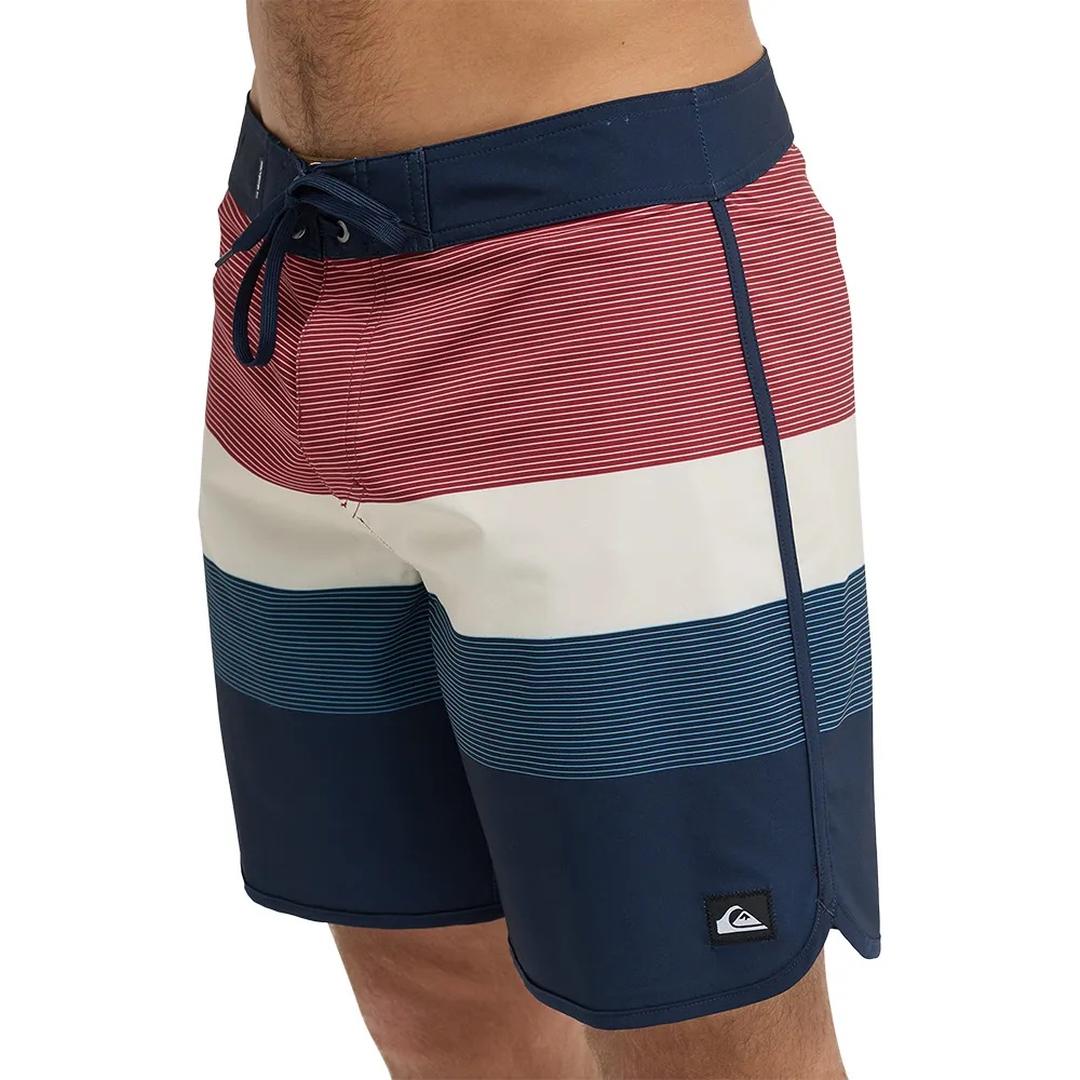 Quiksilver Surfsilk Scallop 18 Boardshorts/ Swim Shorts