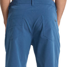 Load image into Gallery viewer, Quiksilver Nelson Amphibian 18 Boardshorts/ Swim Shorts
