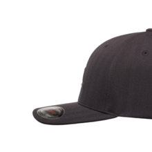 Load image into Gallery viewer, Quiksilver Amped Up Headwear
