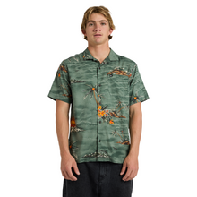 Load image into Gallery viewer, QUIKSILVER Beach Club Casual Short Sleeves Polo
