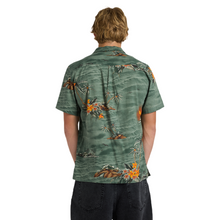 Load image into Gallery viewer, QUIKSILVER Beach Club Casual Short Sleeves Polo
