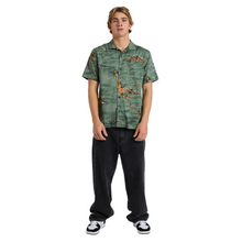 Load image into Gallery viewer, QUIKSILVER Beach Club Casual Short Sleeves Polo
